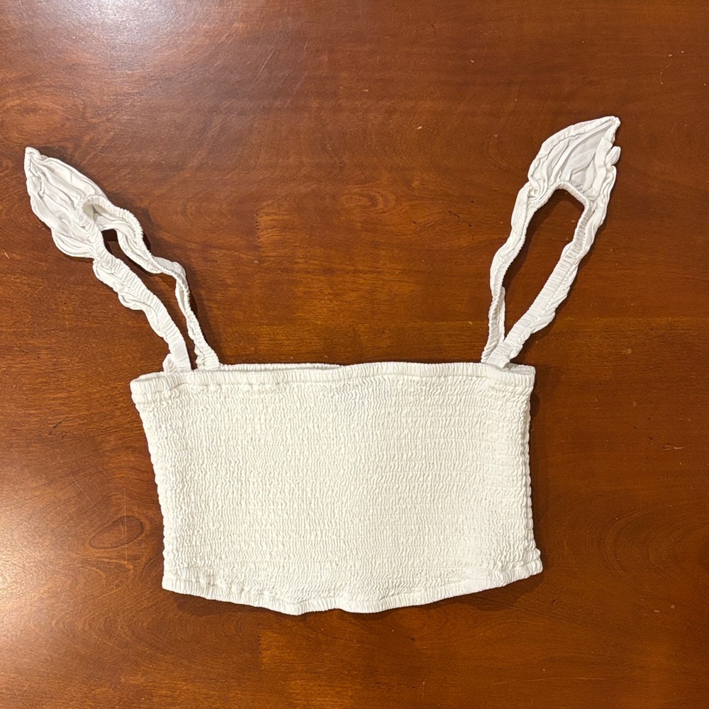 Lulu's‎ White Smocked Crop Top With Scalloped Straps.   EUC